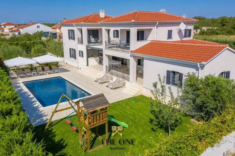 Beautiful Villa With A Pool And Wellness, Zadar