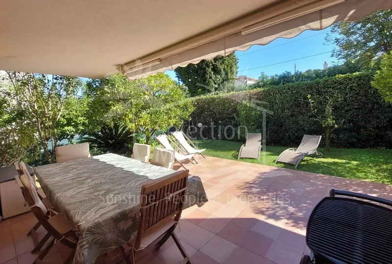 3-bedroom garden apartment Salis beach Antibes