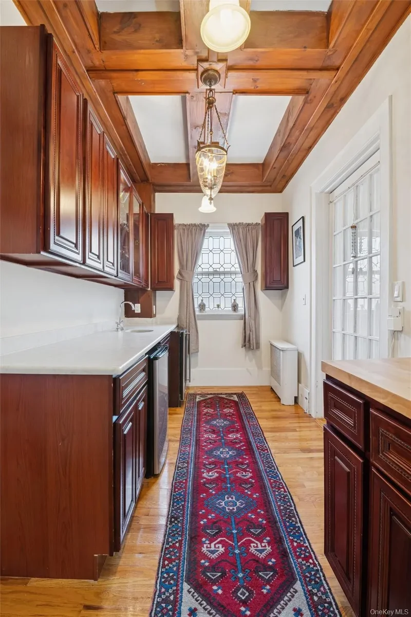 161 W Beech Street, Long Beach, New York, United States. - Photo 10