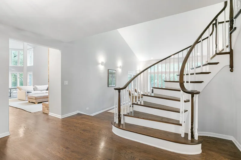 55 Trowbridge Circle , Lake Bluff, IL 60044, Lake Bluff, Illinois, United States. - Photo 2