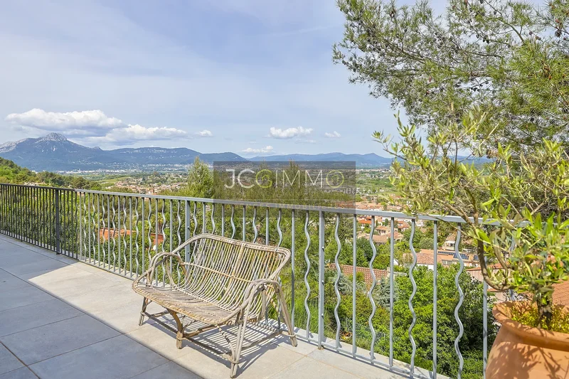 var, La Crau, Provence-Alpes-Côte d'Azur, France. - Photo 8