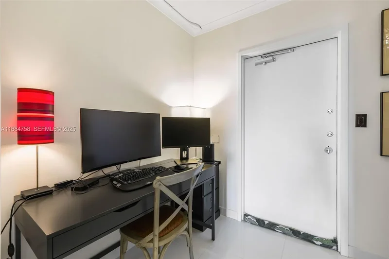 5660 Collins Ave 8D, Miami Beach, Florida, United States. - Photo 23