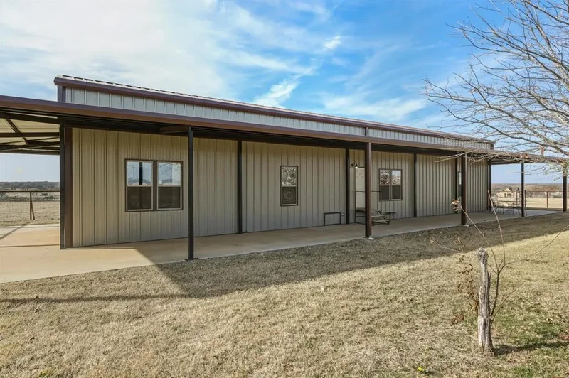 904 County Road 3341, Paradise, Texas, United States. - Photo 32