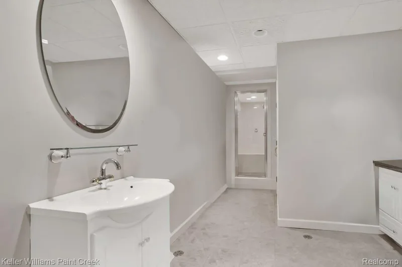 1865 Archers Pointe, Rochester Hills, MI 48306, Rochester, Michigan, United States. - Photo 35