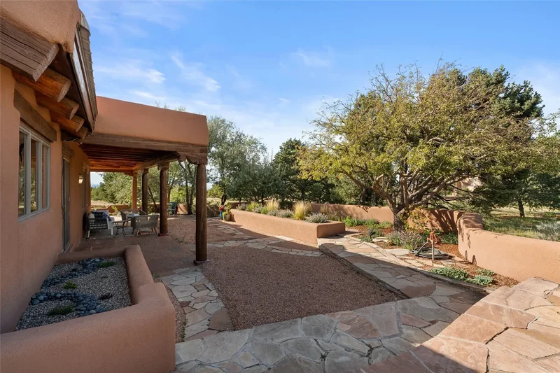 31 Calle Cantando, Santa Fe, NM 87508, Santa Fe, New Mexico, United States. - Photo 44