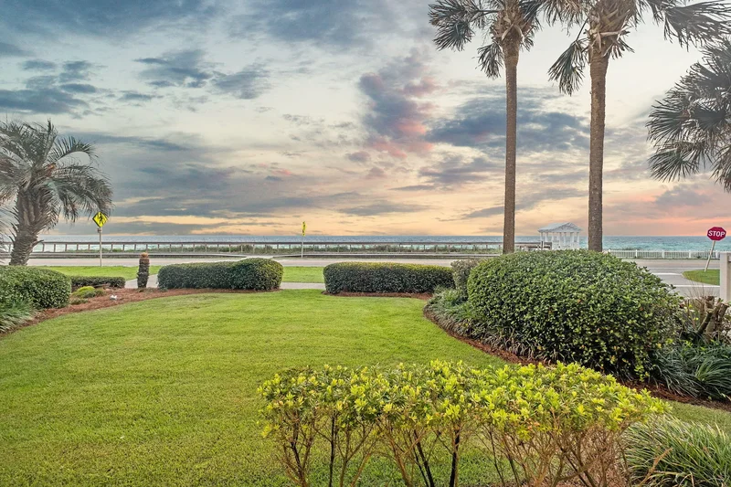 Miramar Beach, Florida, United States. - Photo 80