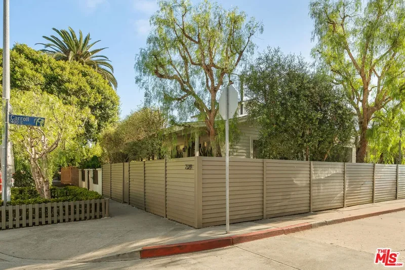2329 Ocean Avenue, Los Angeles, California, United States. - Photo 9