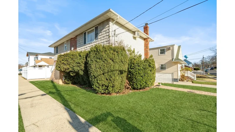 138 Lincoln Road - Franklin Square, New York