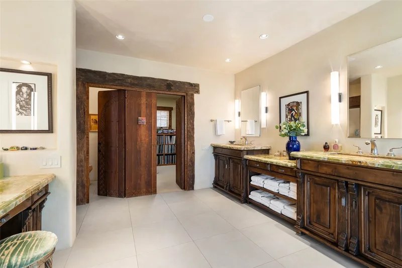 1057 Sierra Del Norte, Santa Fe, NM 87501, Santa Fe, New Mexico, United States. - Photo 14