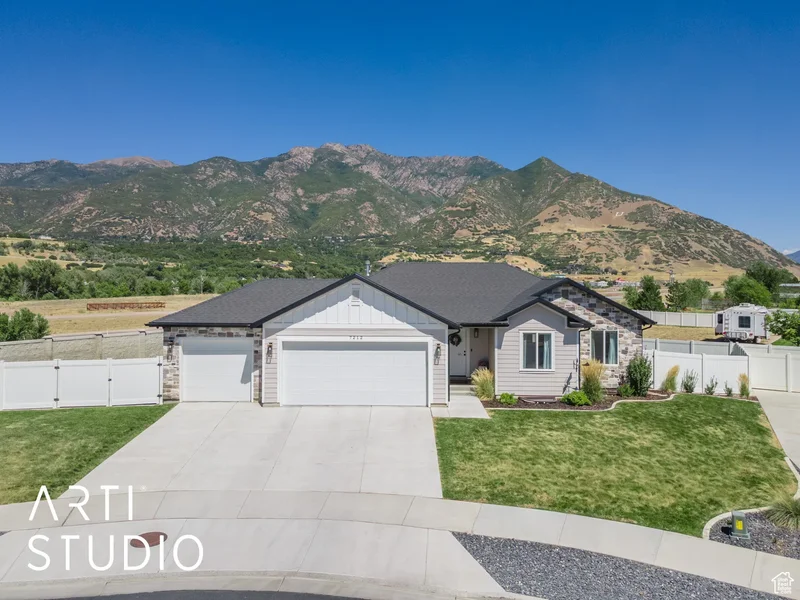 7212 S HAROLDS WAY E, Ogden, Utah, United States. - Photo 48