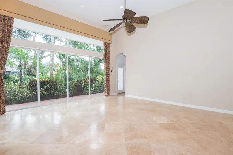 8421 Egret Lakes Lane, Loxahatchee, Florida, United States. - Photo 9