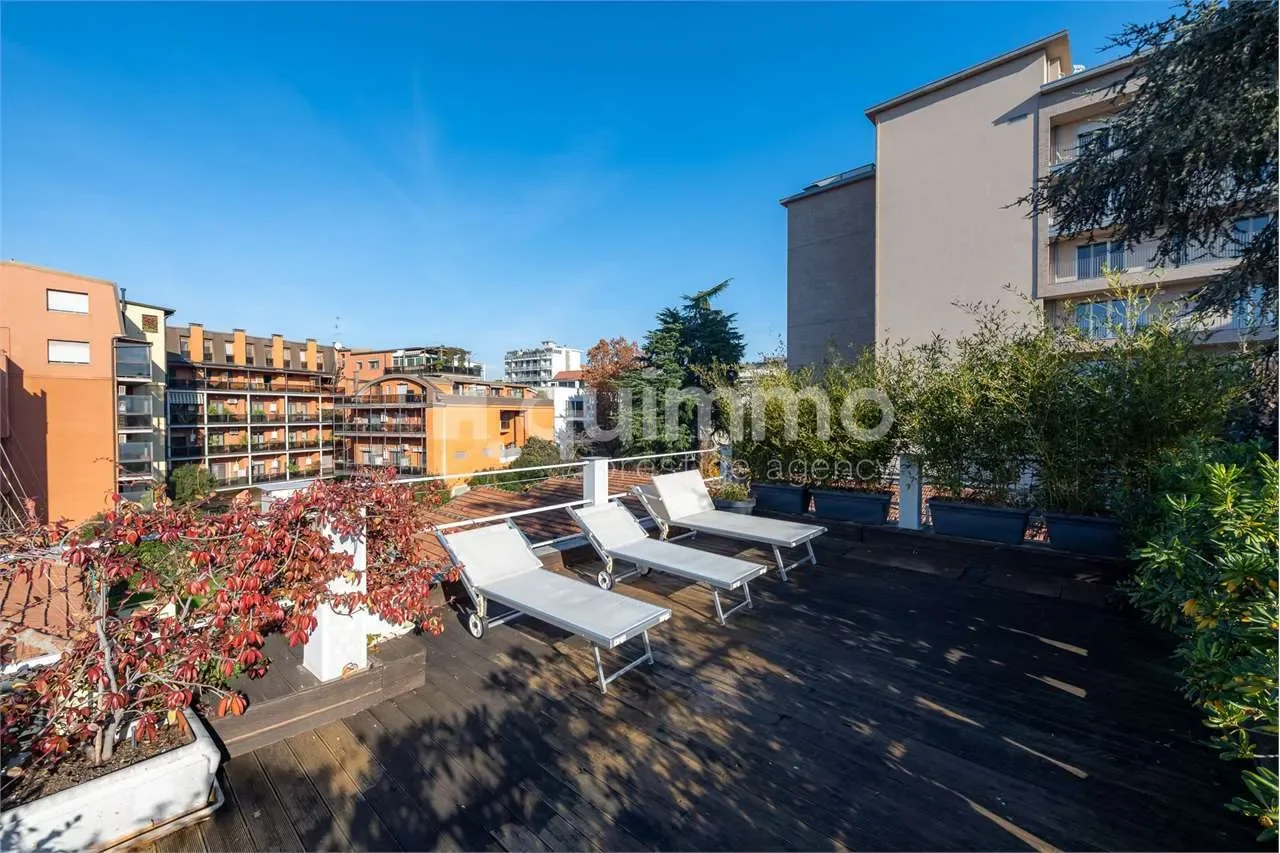 Exterior photo 8