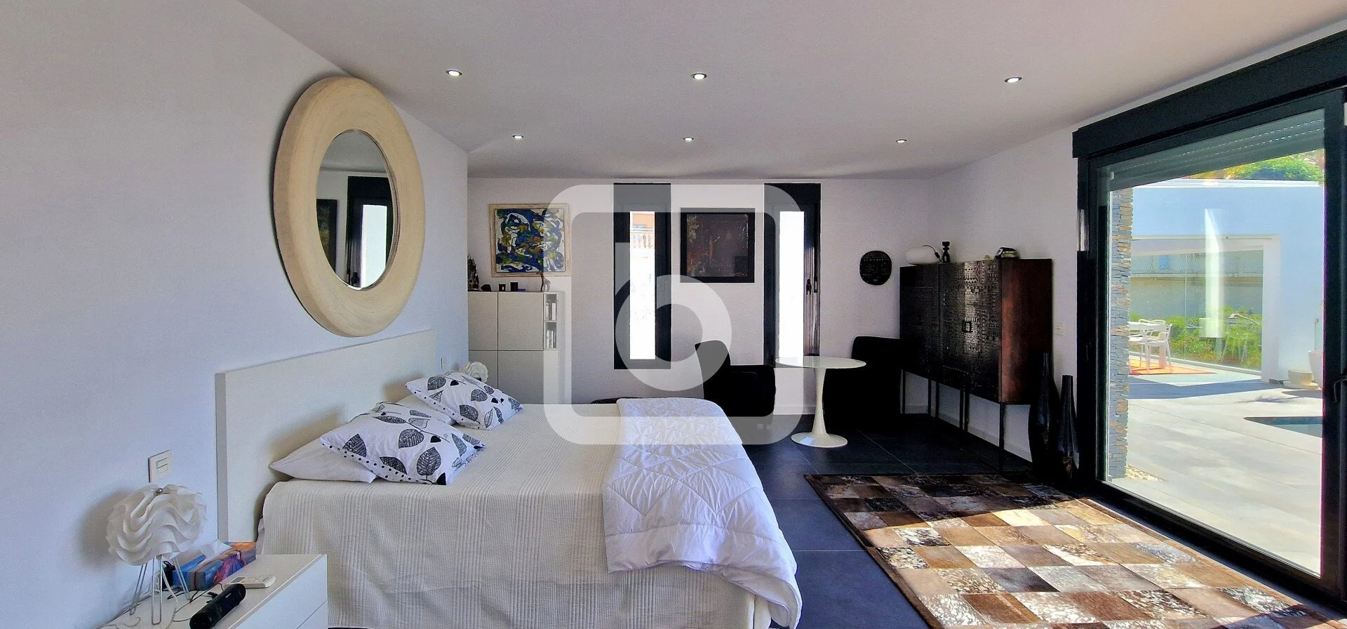 Gallery photo 12