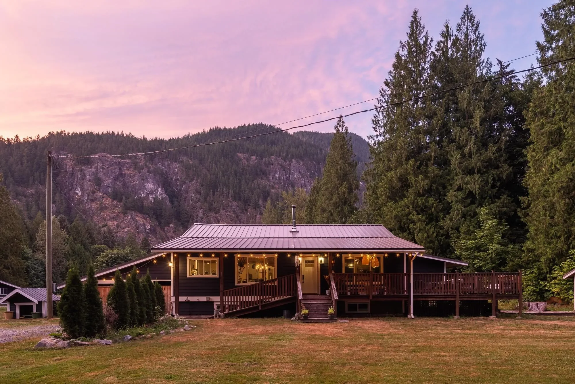 14848 Squamish Valley Road, Upper Squamish, British Columbia, Canada. - Photo 35