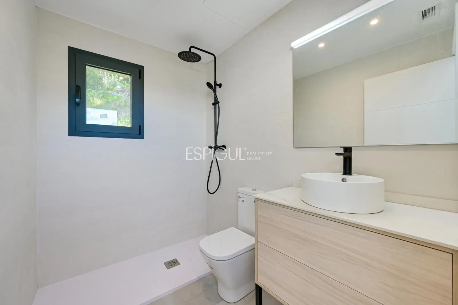 Gallery photo 10