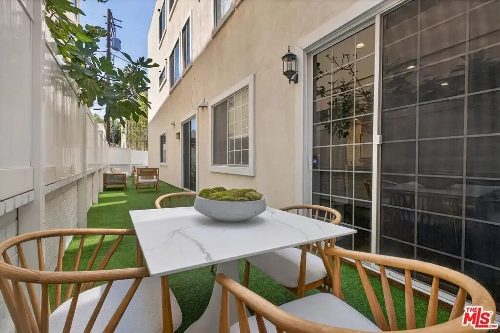 315 N Swall Drive 103, Beverly Hills, California, United States. - Photo 27