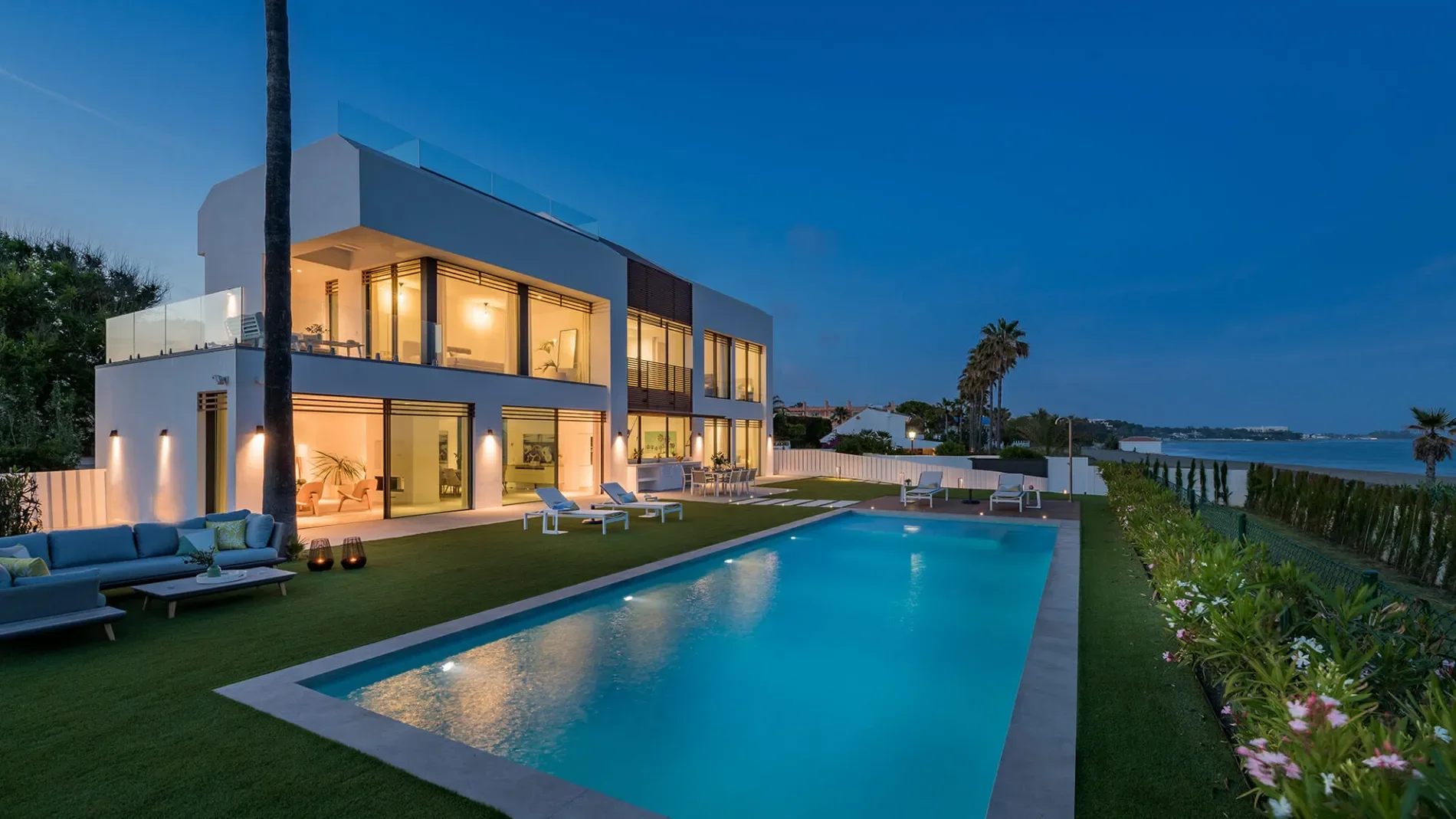 Exterior photo 10