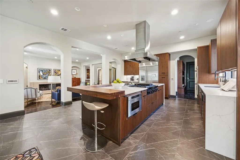 1405 Pecan Hollow Trail, McKinney, Texas, United States. - Photo 9