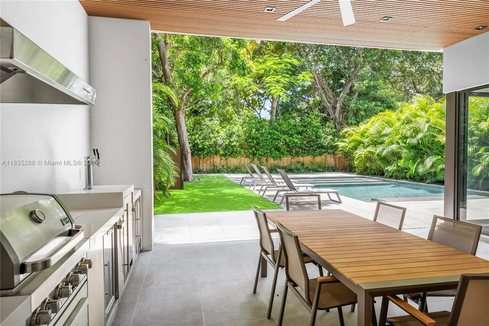 260 NW 47th St, Miami, Florida, United States. - Photo 23