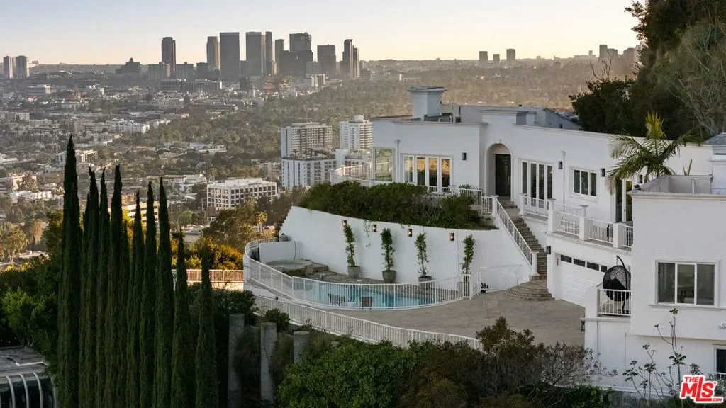 8527 Hedges Way, Los Angeles, California, United States. - Photo 26