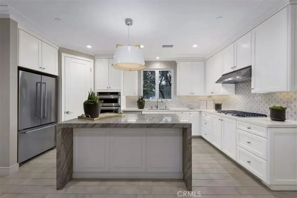 166 Villa Ridge, Irvine, California, United States. - Photo 14