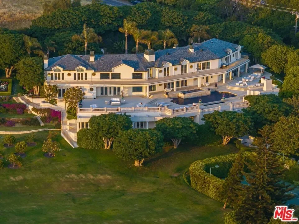 6051 Philip Avenue, Malibu, California, United States. - Photo 36