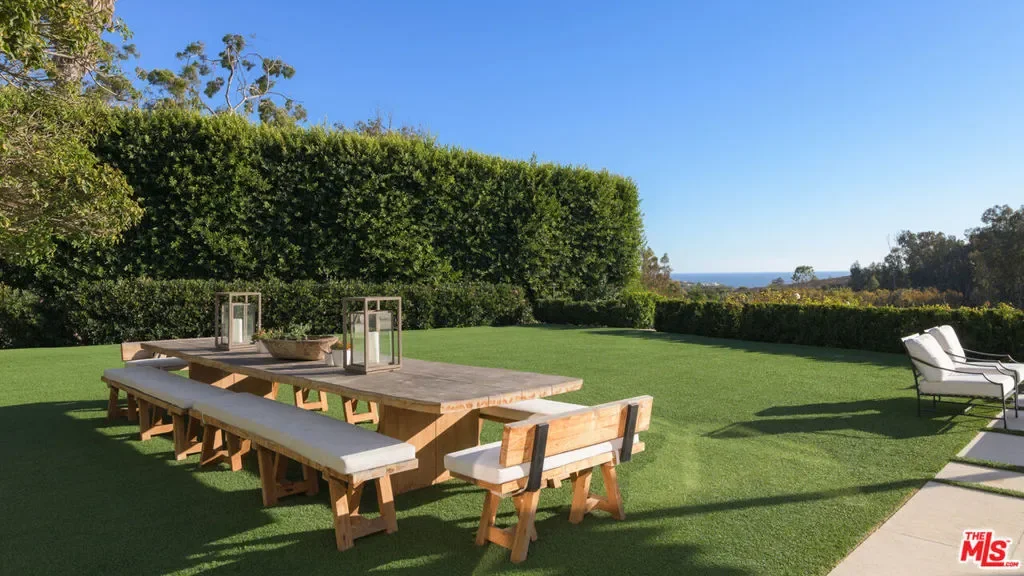 6110 Merritt Drive, Malibu, California, United States. - Photo 37