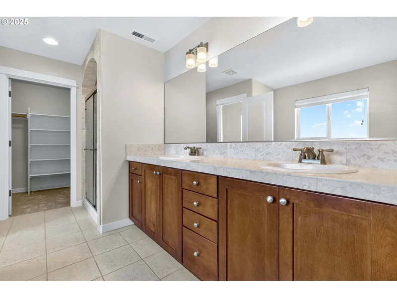 12818 SE Meadehill Ave, HappyValley, OR 97086, Happy Valley, Oregon, United States. - Photo 27