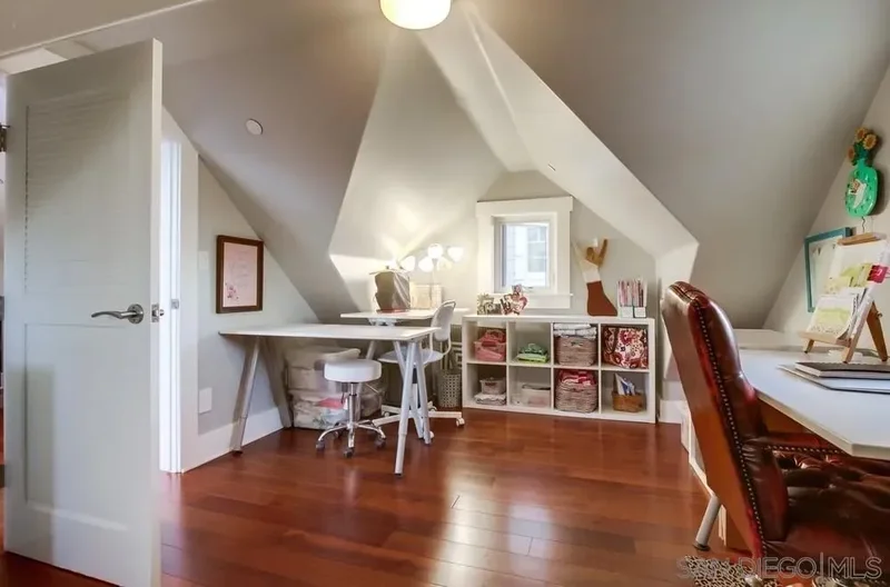 240 B Avenue, Coronado, California, United States. - Photo 59