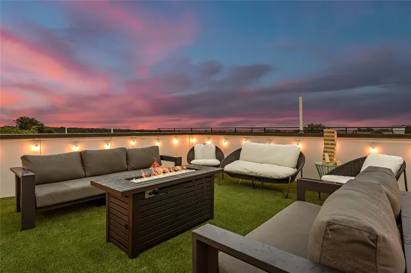 1002 Mobile Street 1, Dallas, Texas, United States. - Photo 33