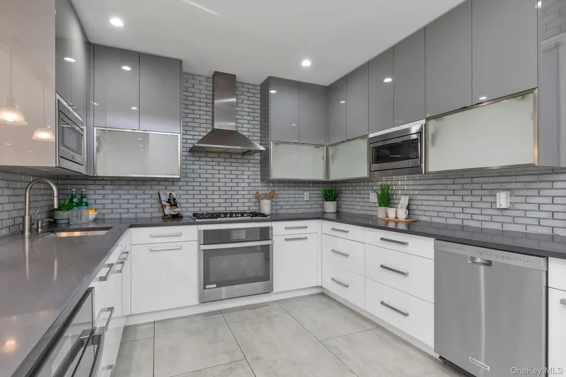 83-34 116th Street, New York, New York, United States. - Photo 5