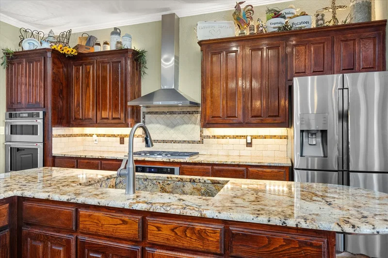 6410 Westover Drive, Granbury, TX 76049, Granbury, Texas, United States. - Photo 14