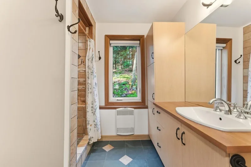 15, Rue des Chanterelles, Orford, Quebec, Canada. - Photo 2