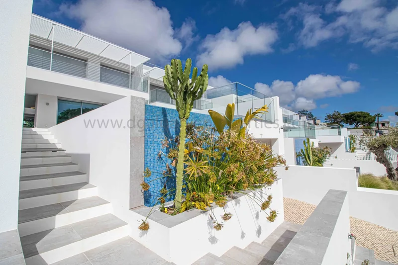 Timeless Style and Seamless Comfort in the Algarve