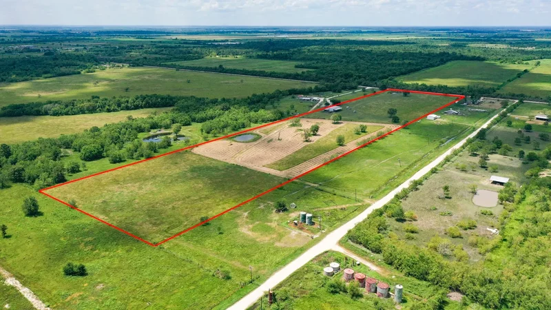 2828 County Road 615, Dayton, TX 77535, Dayton, Texas, United States. - Photo 12
