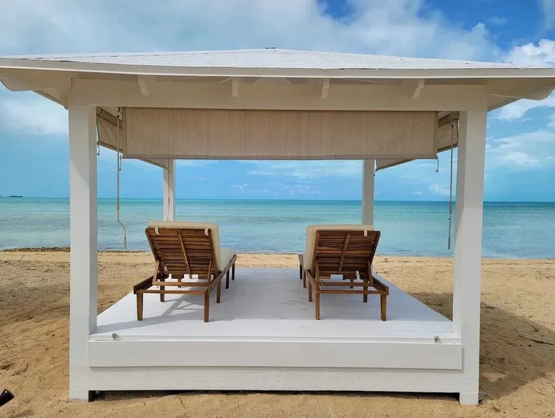BEACHFRONT HOME WITH POOL, Morris Settlement, Long Island, The Bahamas. - Photo 5