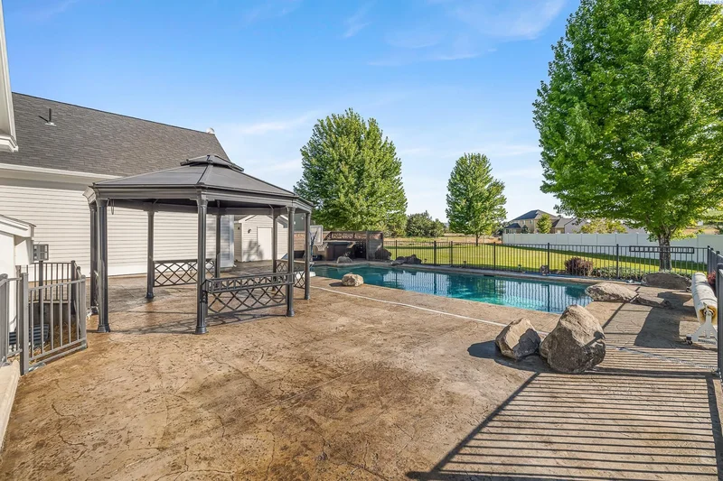 101304 N Billings Ct, West Richland, WA 99353, West Richland, Washington, United States. - Photo 46