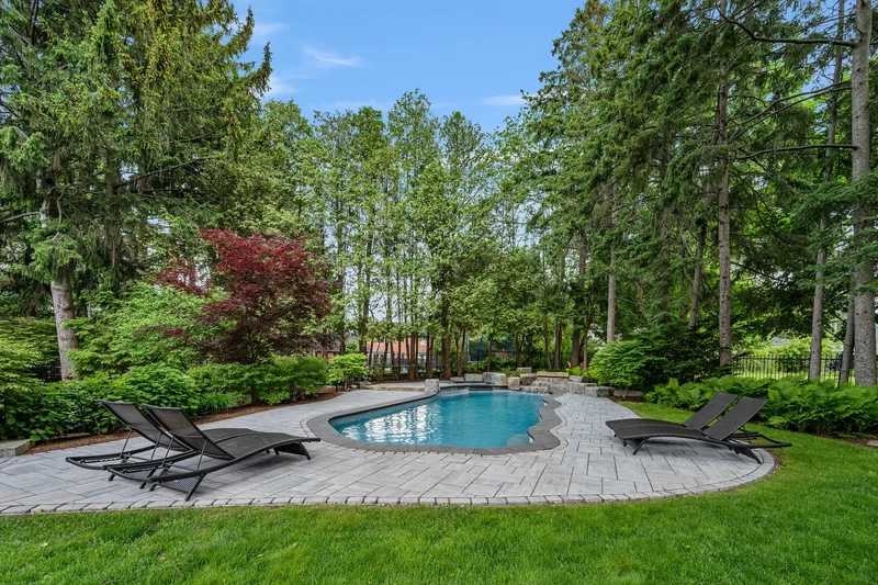4169 Lakeshore Road, Burlington, ON L7L1A5, Burlington, Ontario, Canada. - Photo 20