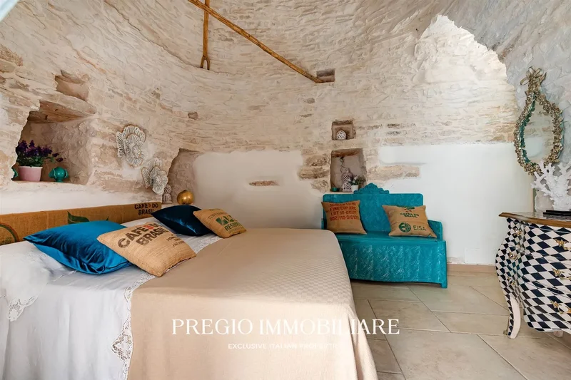Barletta, Apulia, Italy. - Photo 5