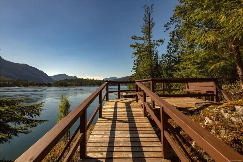 1 Stuart Island, Alert Bay, British Columbia, Canada. - Photo 15