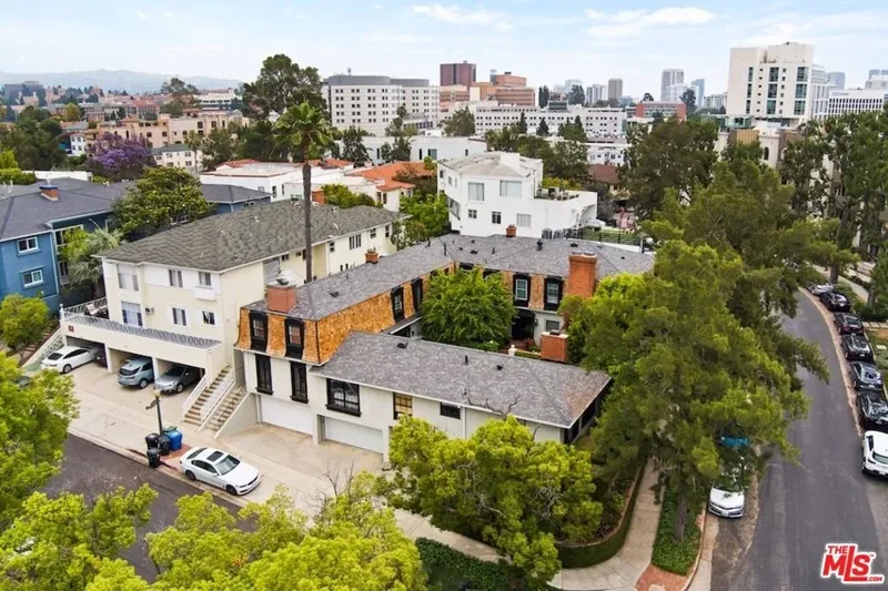 11051 Strathmore Drive 1, Los Angeles, California, United States. - Photo 2