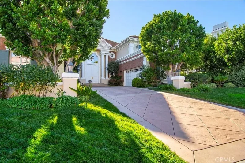 19134 Briarfield Way, Los Angeles, California, United States. - Photo 2