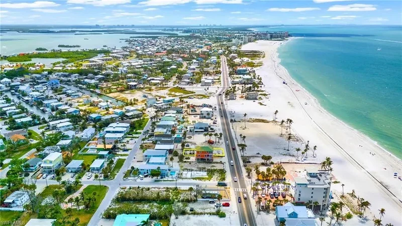 5525, Fort Myers Beach, Florida, United States. - Photo 2