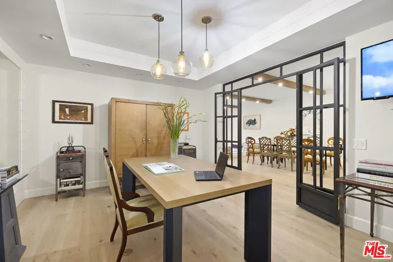 211 S Spalding Drive 109S, Beverly Hills, California, United States. - Photo 3