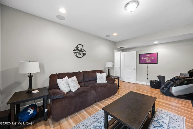 199 Crabapple Ln, Louisville, KY 40245, Watterson Park, Kentucky, United States. - Photo 60