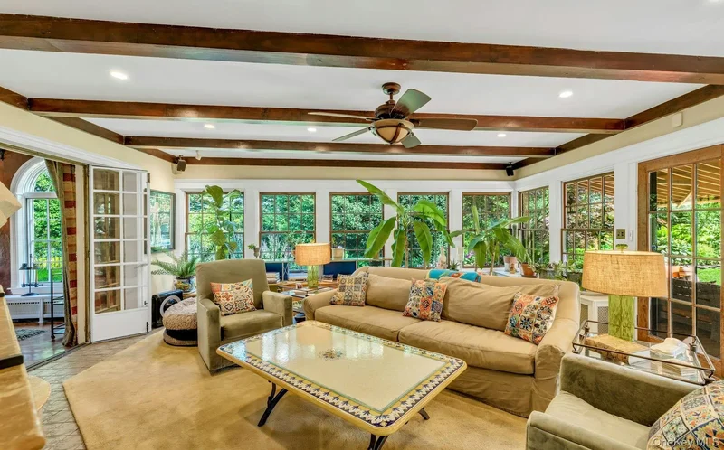 259 Lakeview Avenue W, Brightwaters, New York, United States. - Photo 9