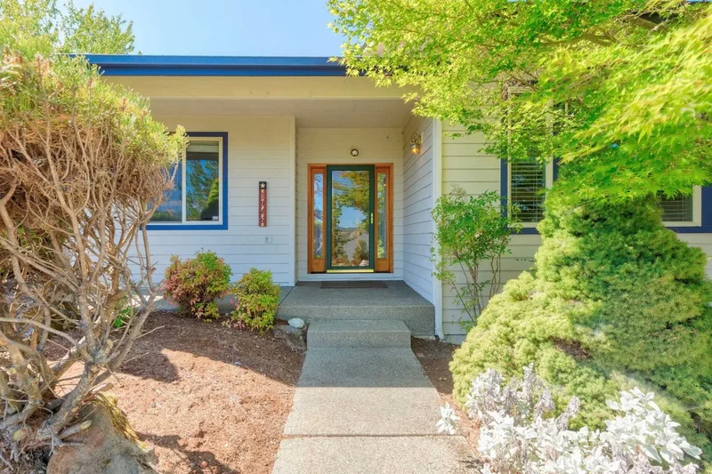 1946 Nw Crown Street Grants Pass, Or 97526