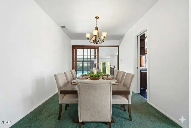 672 W Mendocino Street, Altadena, California, United States. - Photo 11