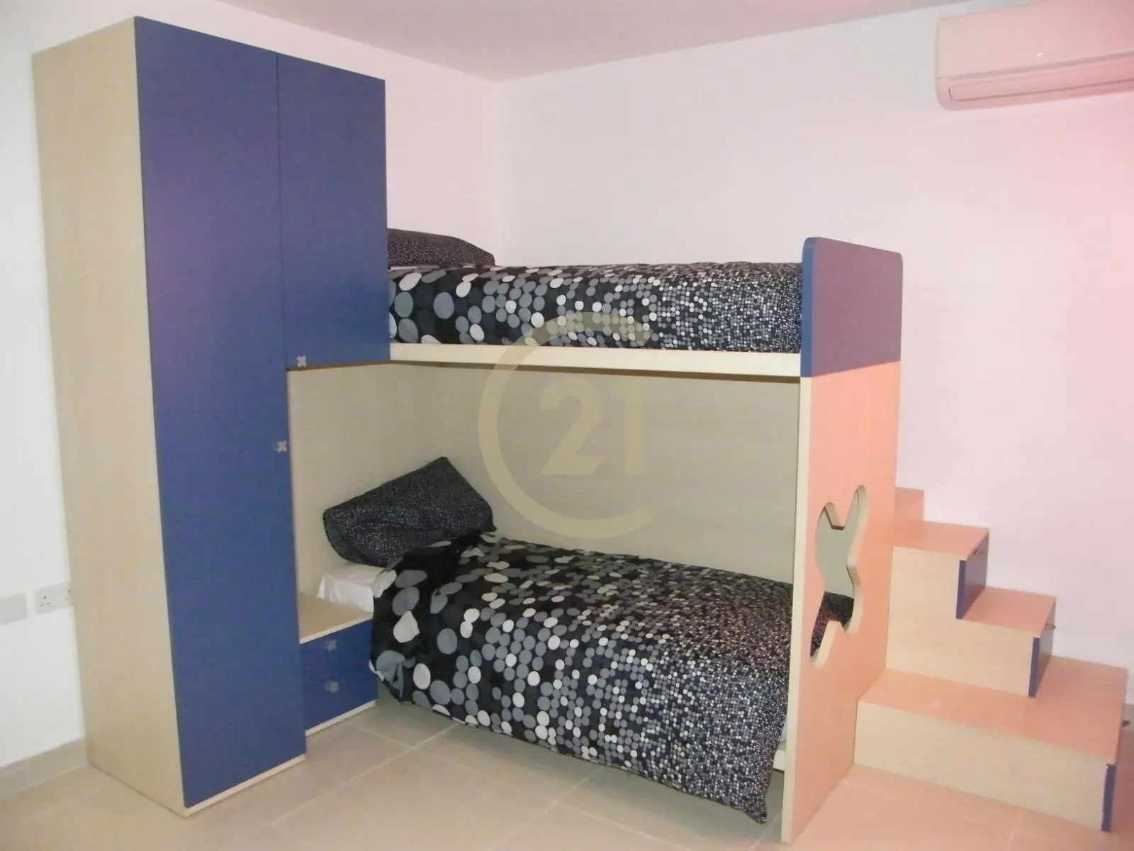 Gallery photo 5