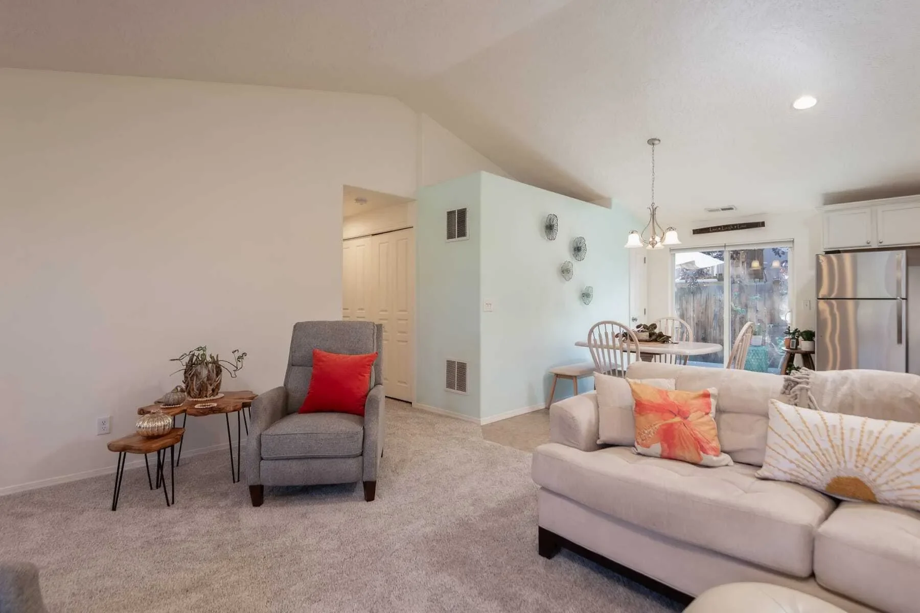 2807 NE Spring Water Place , Bend, OR 97701, Bend, Oregon, United States. - Photo 2